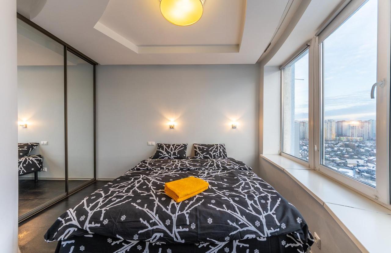 Luxury Apartment, Dniprovska Embankment26, Sokorki Kiew Exterior foto